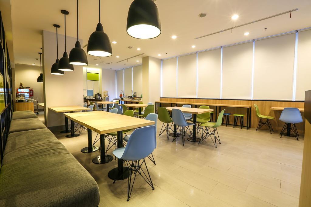 Hotel Citradream Семаранг Экстерьер фото