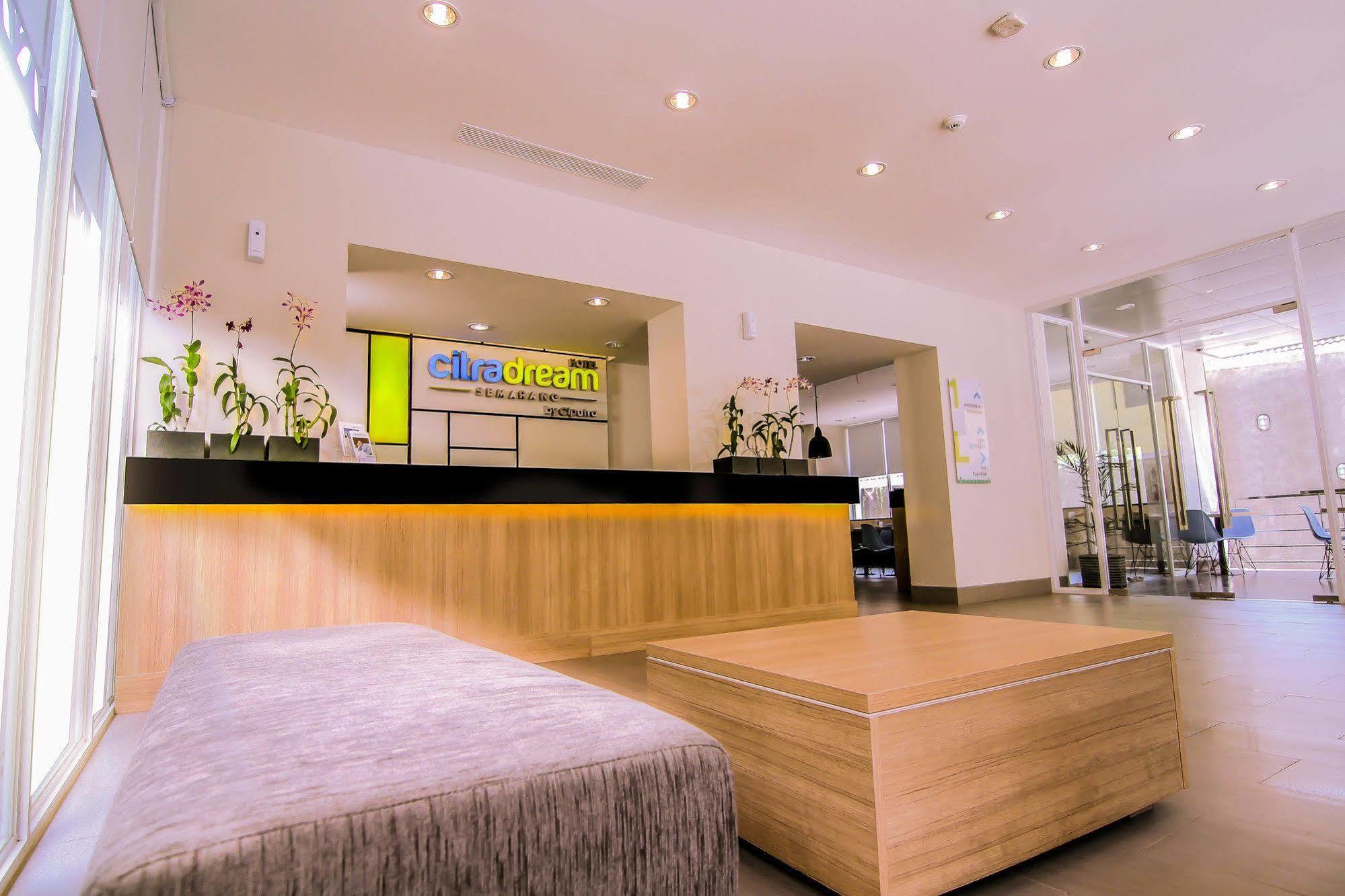 Hotel Citradream Семаранг Экстерьер фото