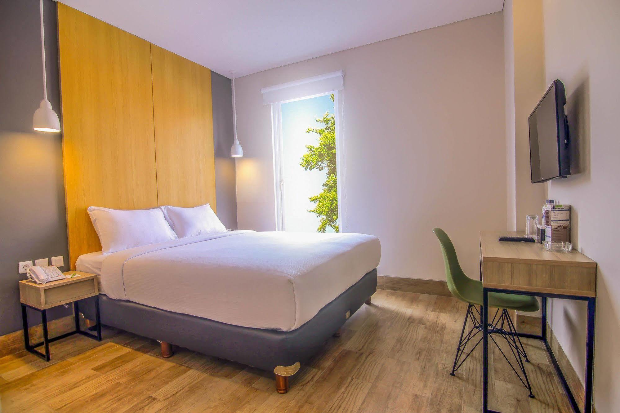 Hotel Citradream Семаранг Экстерьер фото