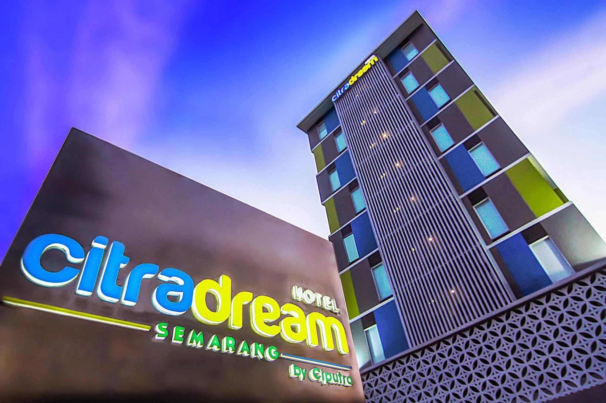 Hotel Citradream Семаранг Экстерьер фото